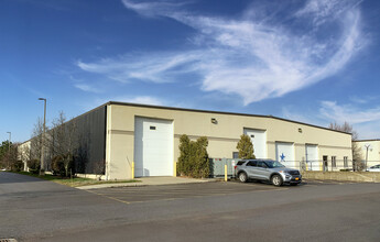 4224-4252 Ridge Lea Rd, Buffalo, NY for lease Building Photo- Image 2 of 5