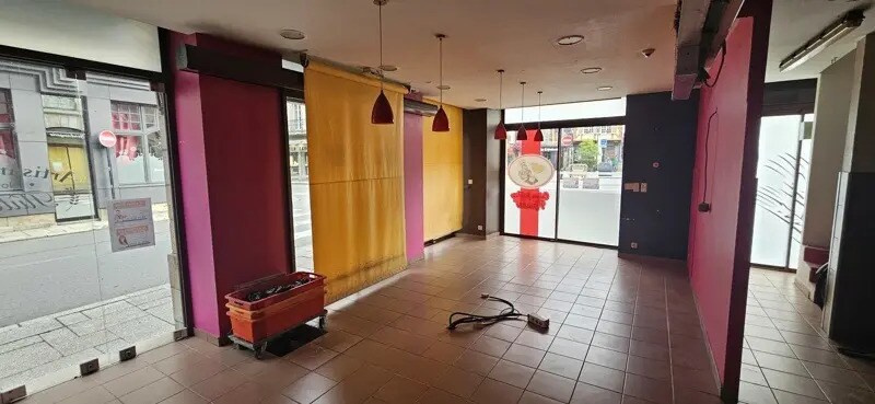 Flex in Morlaix for lease - Interior Photo - Image 3 of 6