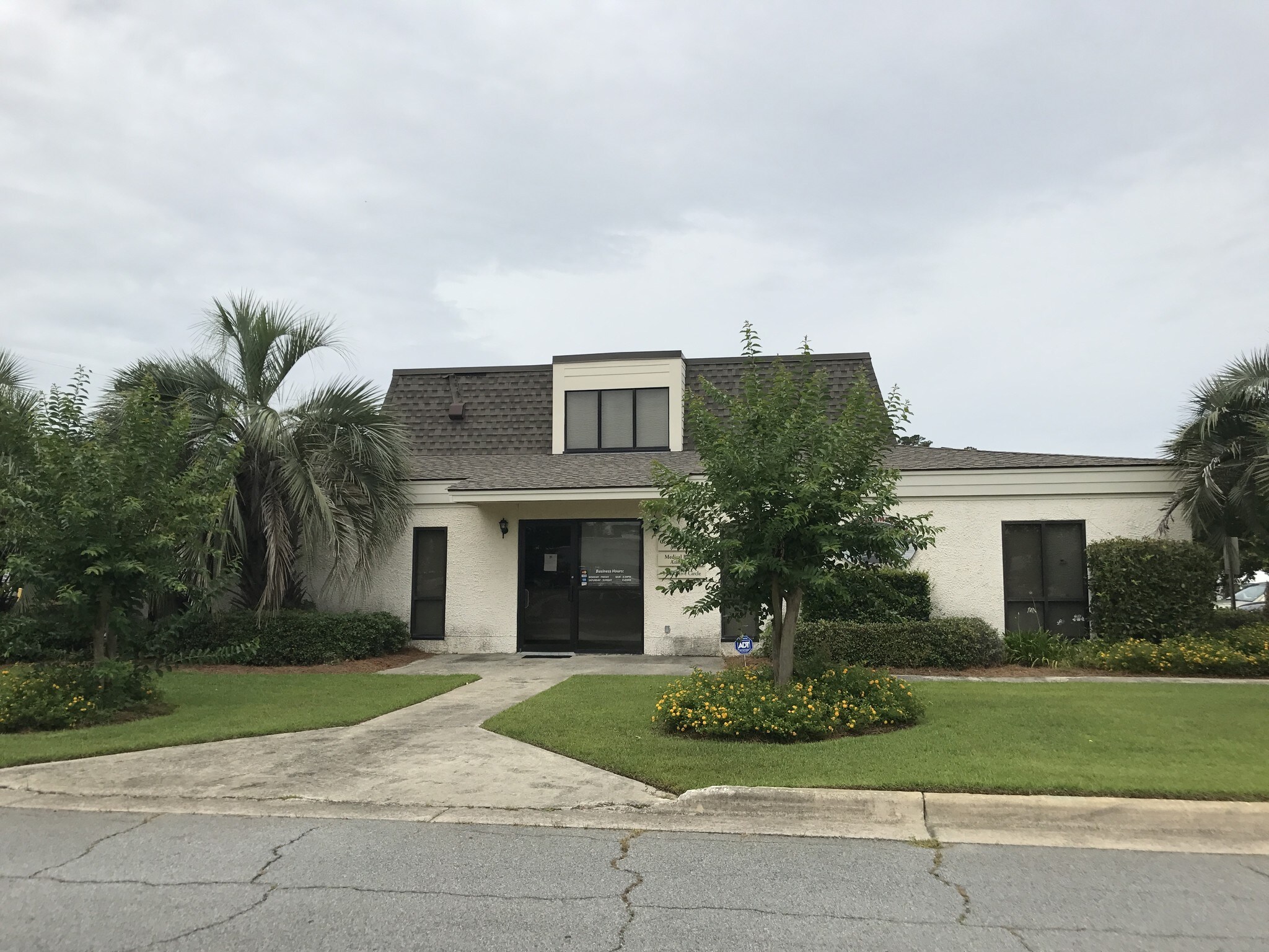 5-7 Executive Cir, Savannah, GA for sale Building Photo- Image 1 of 1