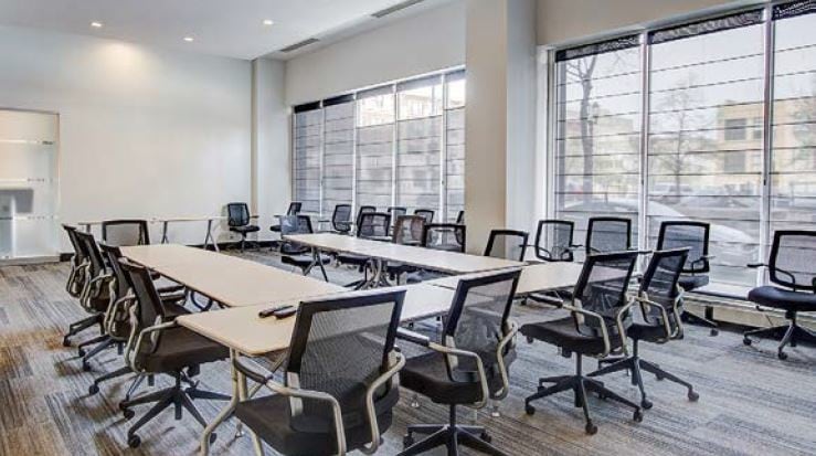 633 W Wisconsin Ave, Milwaukee, WI for sale - Interior Photo - Image 3 of 9