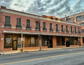 319 S Flores St, San Antonio, TX for lease Building Photo- Image 1 of 10