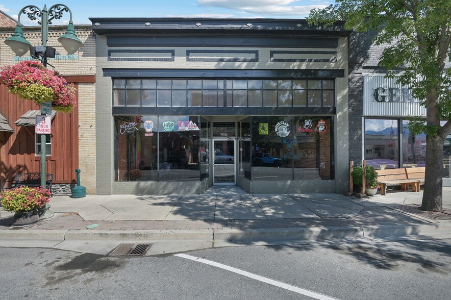 207 Main Ave, Chewelah, WA for sale - Building Photo - Image 2 of 21