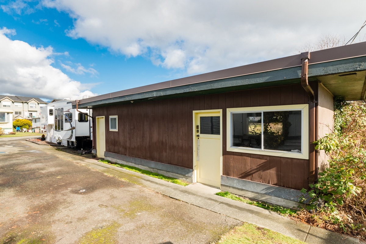 2625 Mansfield Dr, Courtenay, BC V9N 2M2