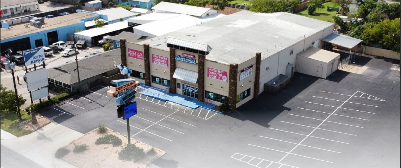 1011 Anderson Ln W, Austin, TX 78757