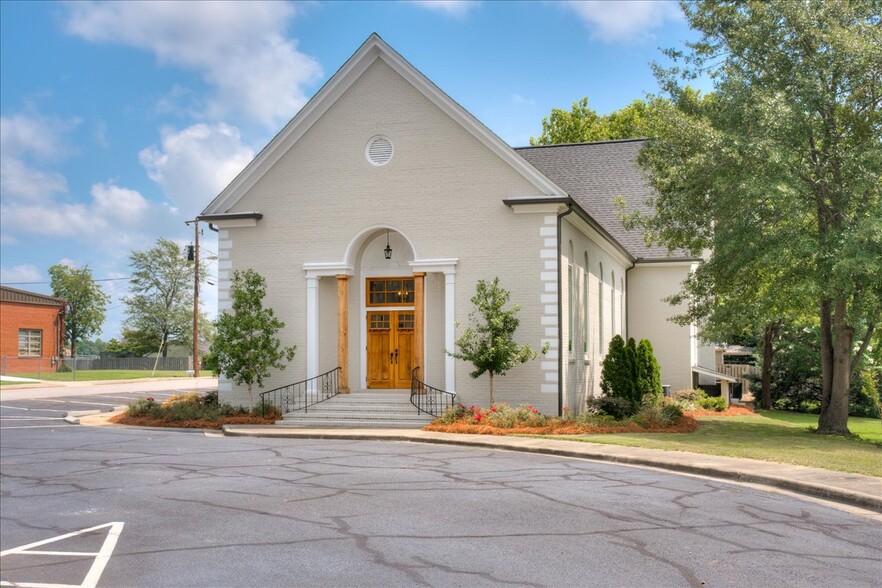 304 N Main St, Wrens, GA for lease - Building Photo - Image 1 of 46