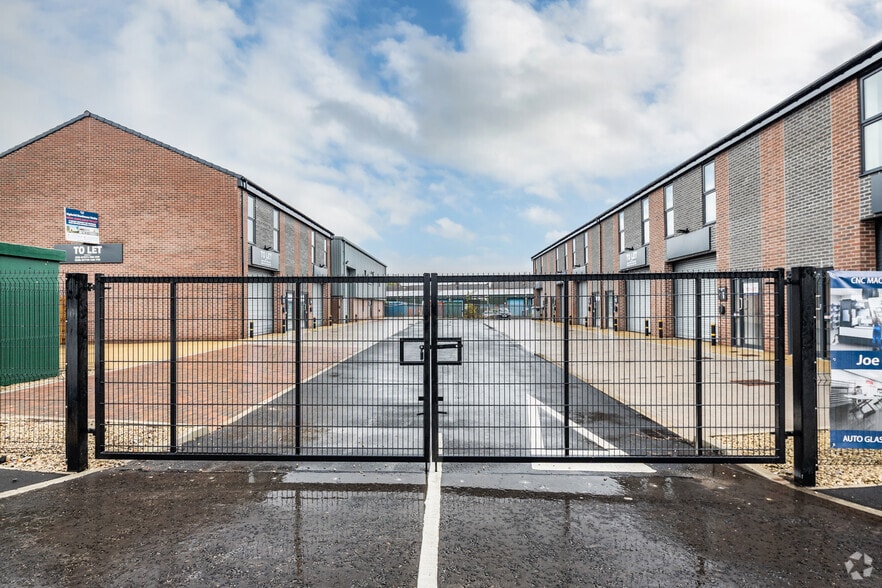 Cawdor St, Manchester for lease - Building Photo - Image 2 of 6