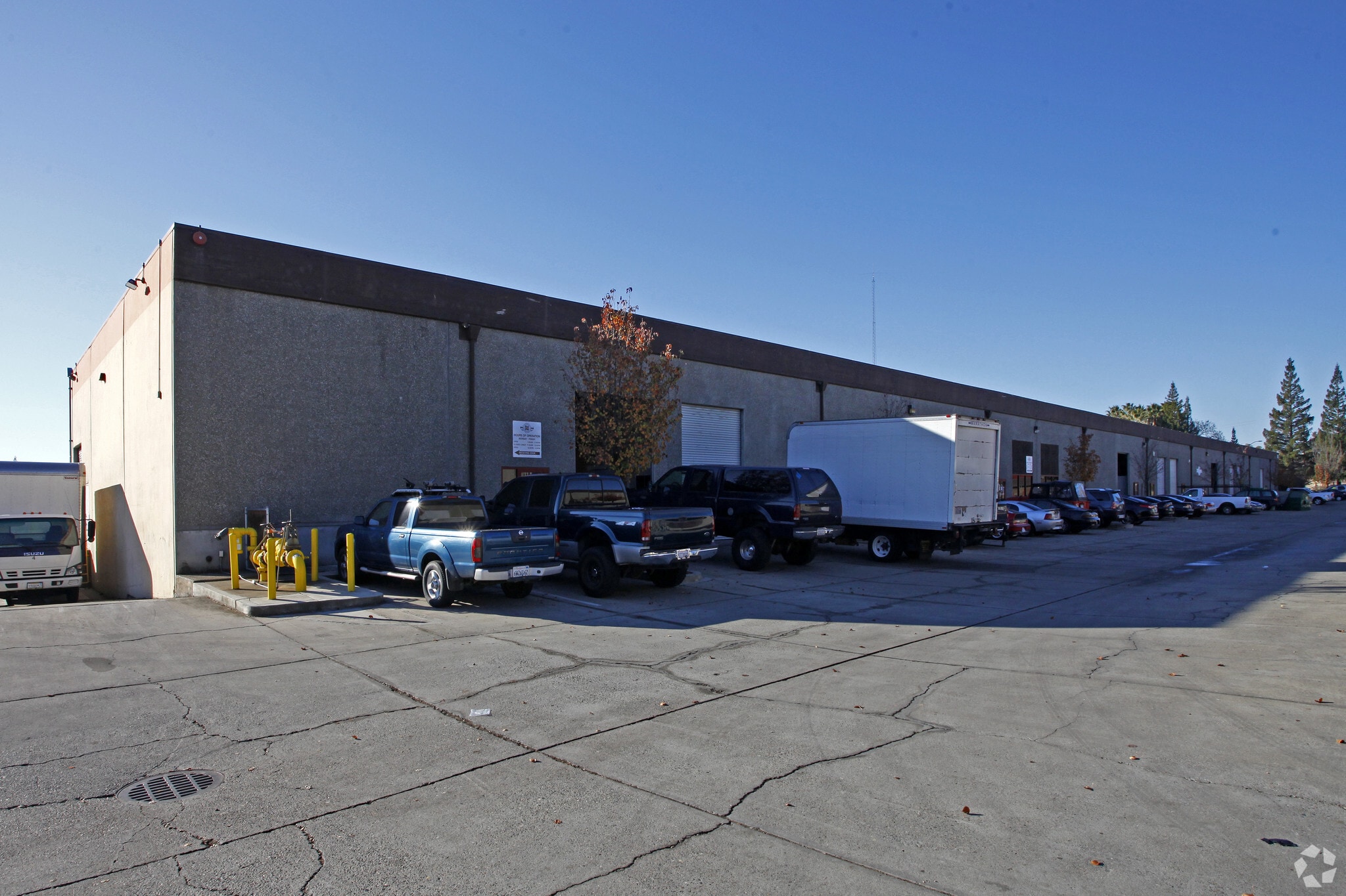 5304 Roseville Rd, North Highlands, CA for lease Primary Photo- Image 1 of 4