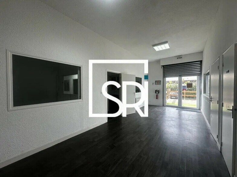 Office in Clermont-Ferrand for lease - Interior Photo - Image 3 of 20