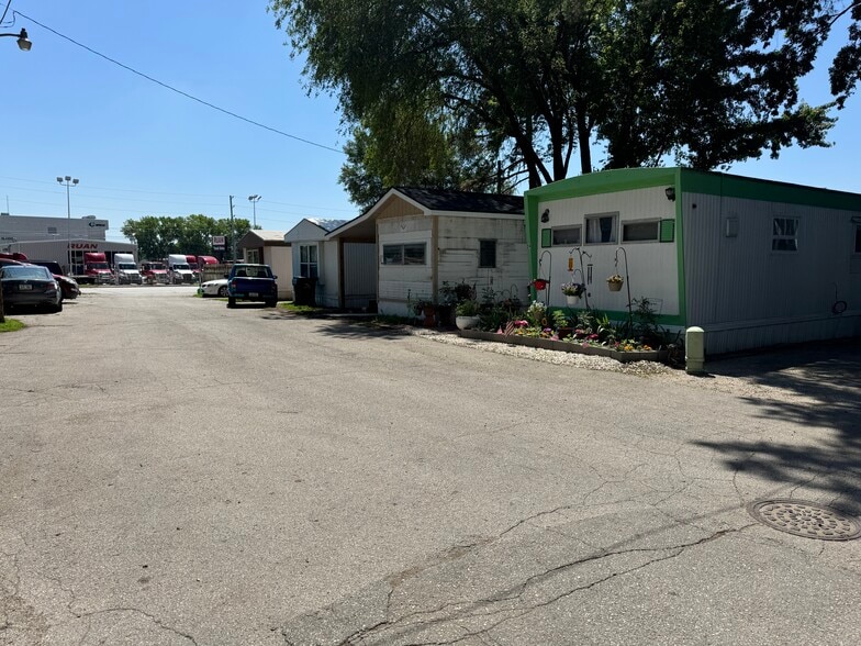 4210 E 14th St, Des Moines, IA for sale - Building Photo - Image 2 of 7