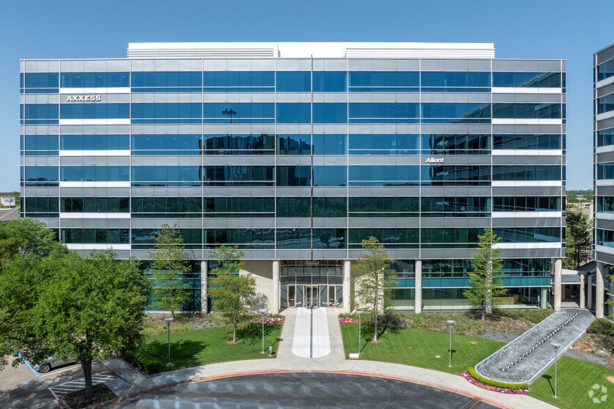 16000 N Dallas Pky, Dallas, TX for lease - Building Photo - Image 1 of 12