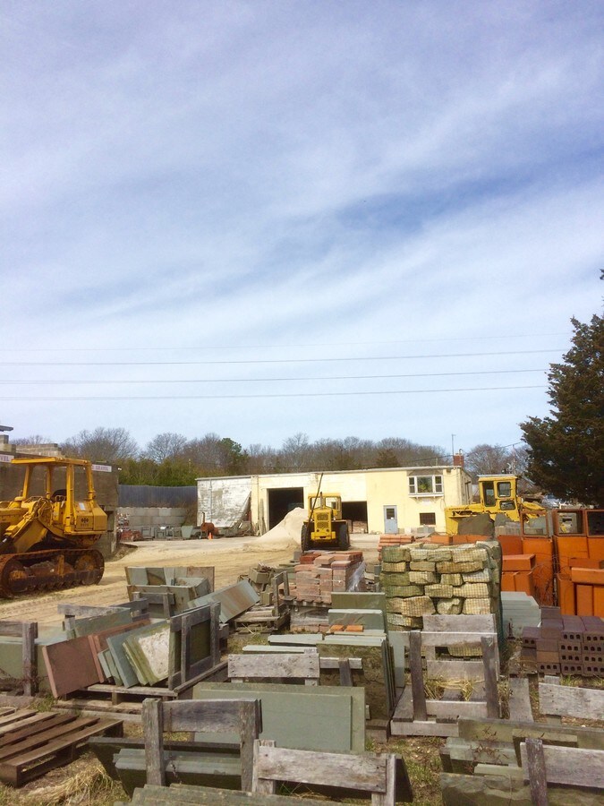 271 Ln, Southampton, NY 11968