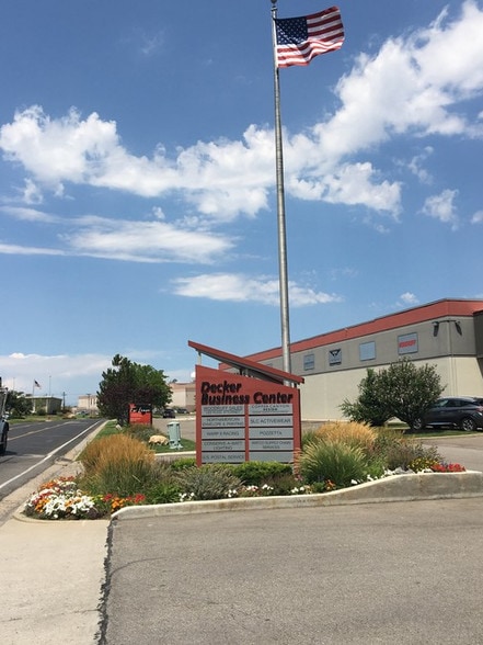 2319-2351 S Decker Lake Blvd, Salt Lake City, UT for lease - Building Photo - Image 3 of 16