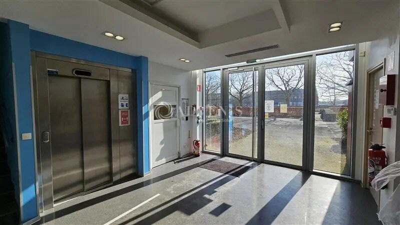 Office in VILLENEUVE-D'ASCQ for lease - Lobby - Image 2 of 6