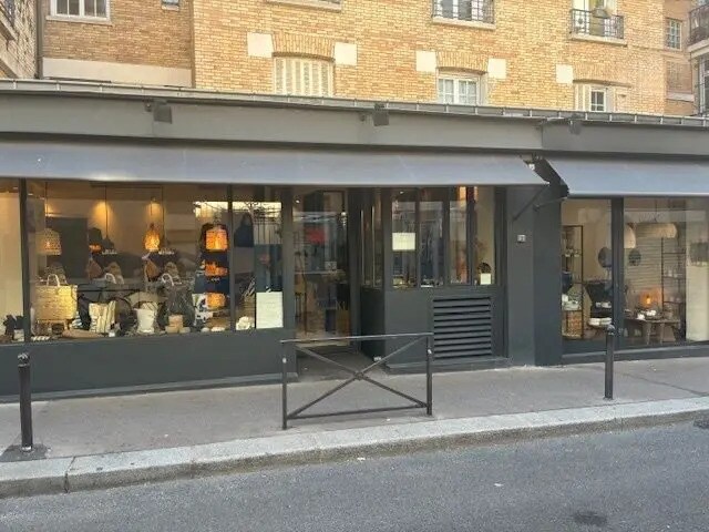 Retail in Paris for lease Building Photo- Image 1 of 6