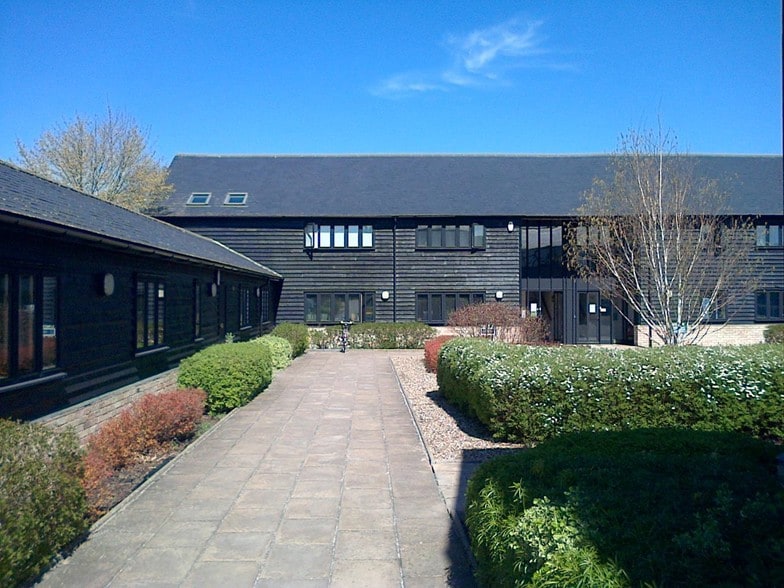 Shelford Bottom, Cambridge for sale - Primary Photo - Image 1 of 1