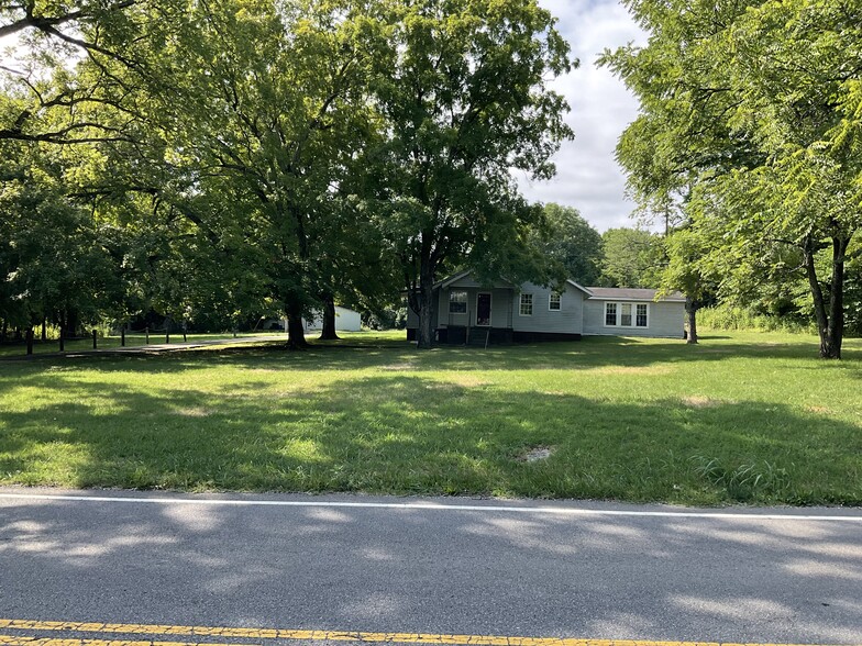 1940 E Division St, Mount Juliet, TN for sale - Primary Photo - Image 1 of 3