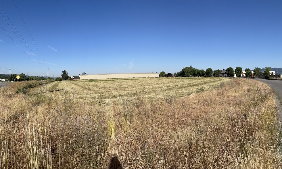 19551 E Appleway Ave, Liberty Lake, WA for sale - Building Photo - Image 2 of 11