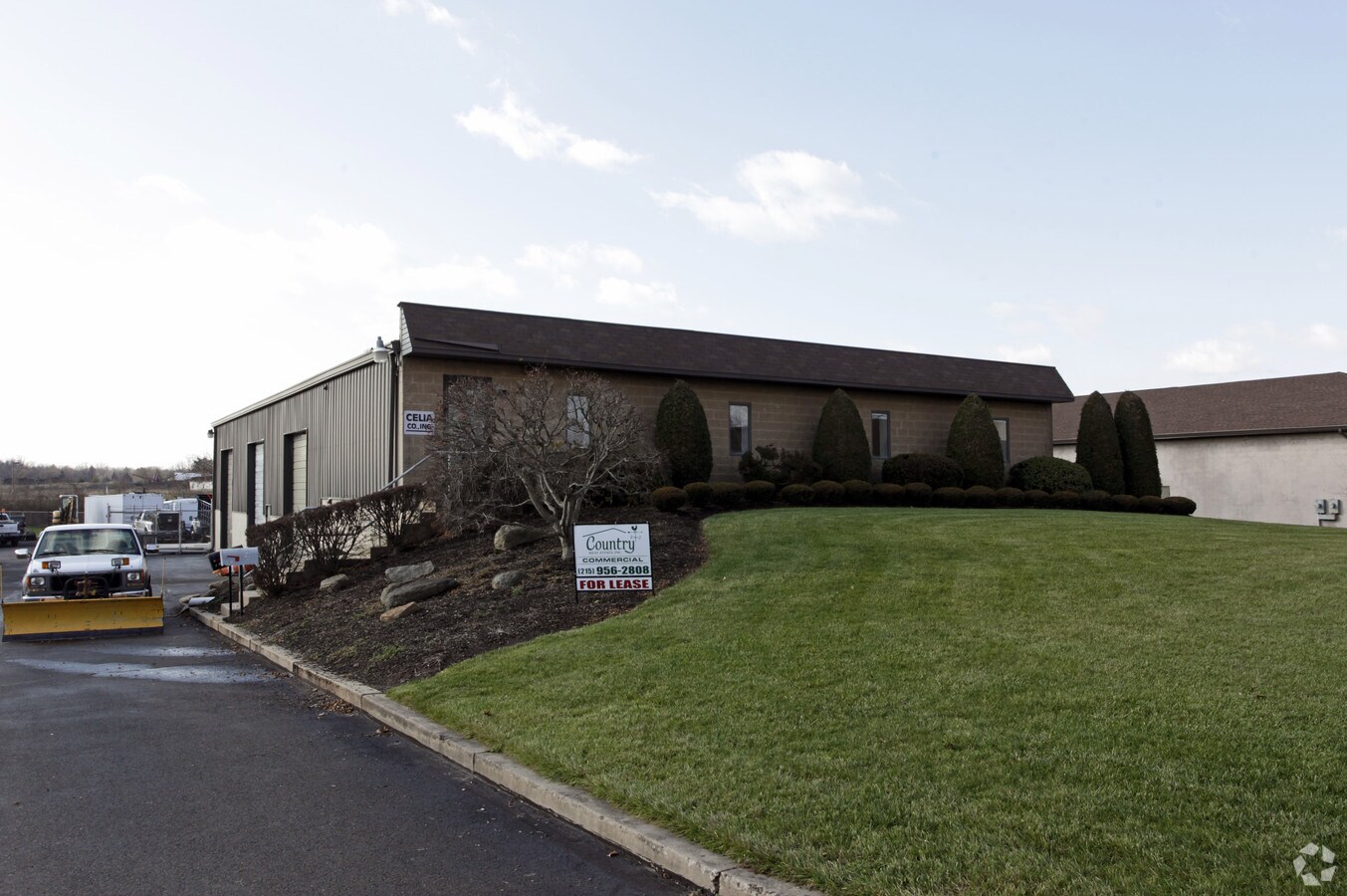 1965 Stout Dr, Warminster, PA 18974