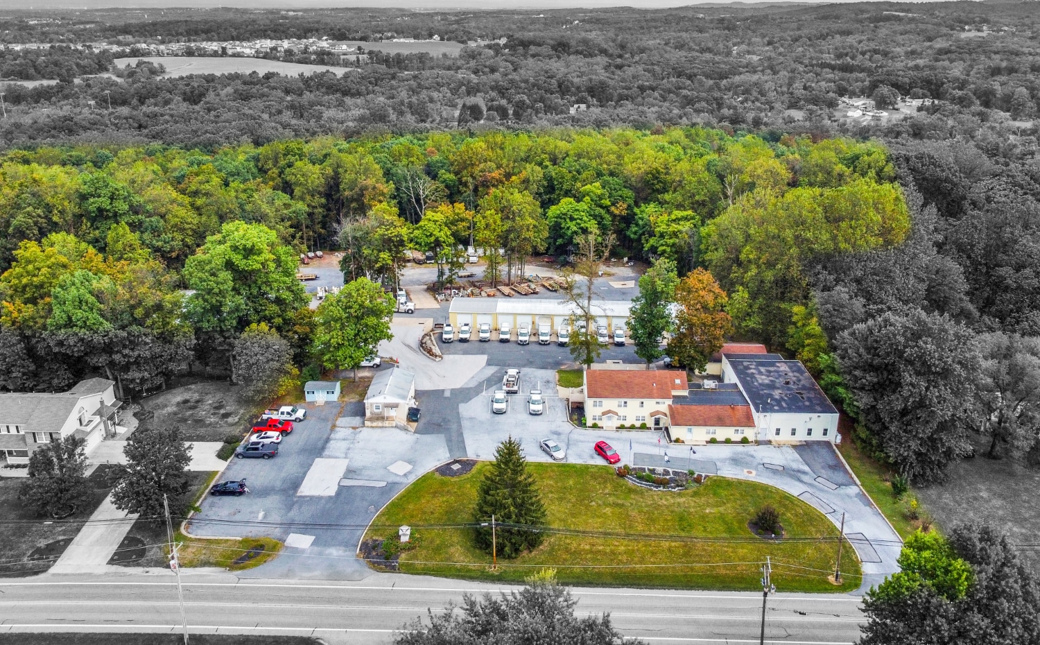 65 Carlisle Rd, Dillsburg, PA for sale Primary Photo- Image 1 of 4