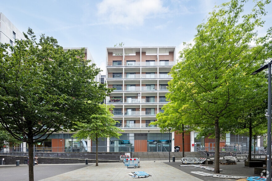 Dalston Sq, London for lease - Building Photo - Image 2 of 2