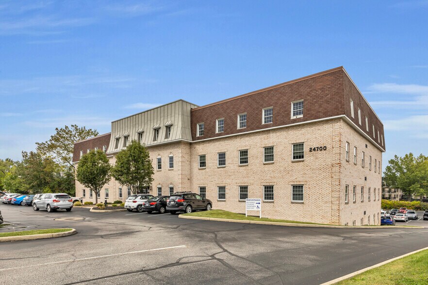 24700 Center Ridge Rd, Westlake, OH for lease - Building Photo - Image 2 of 4