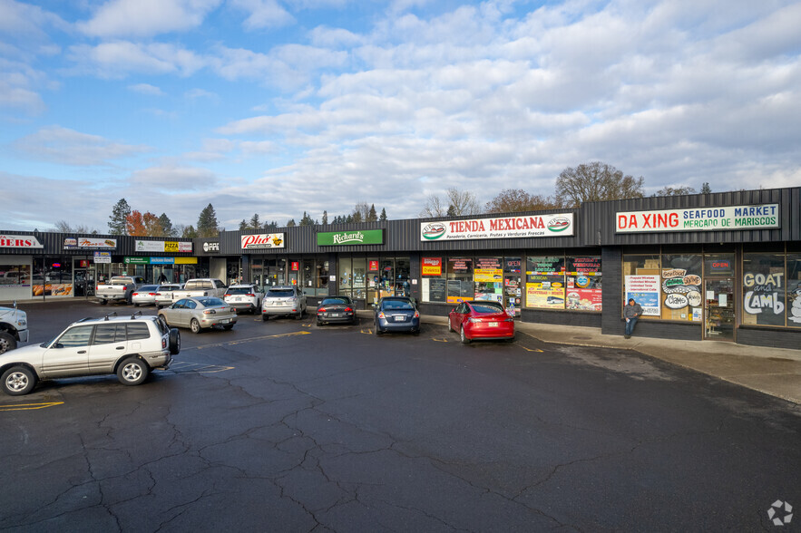 11945 SW Pacific Hwy, Tigard, OR for lease - Building Photo - Image 3 of 19