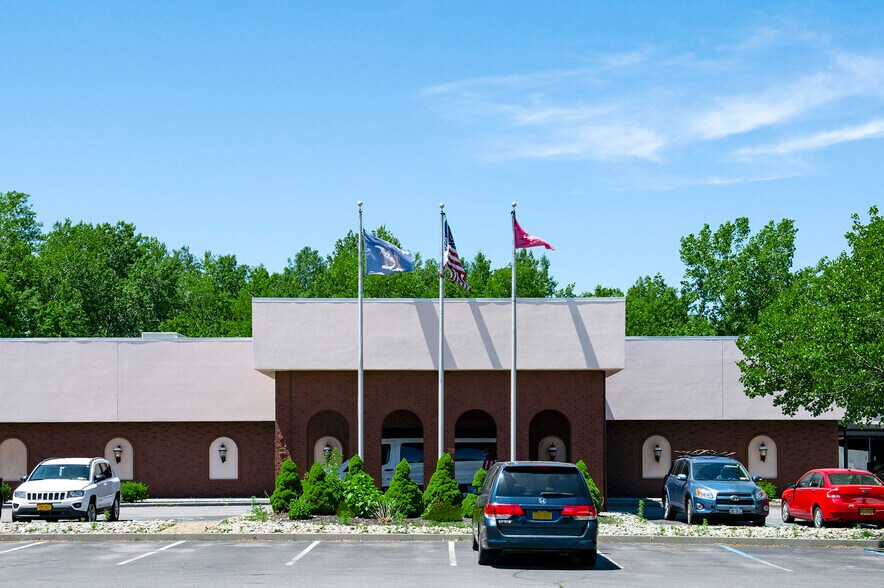 200 Wolf Rd, Albany, NY for sale - Building Photo - Image 1 of 1