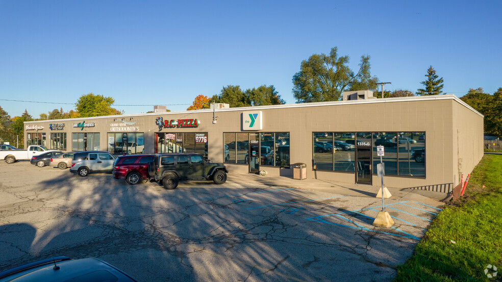 1335 W Main St, Lowell, MI for sale - Primary Photo - Image 1 of 1