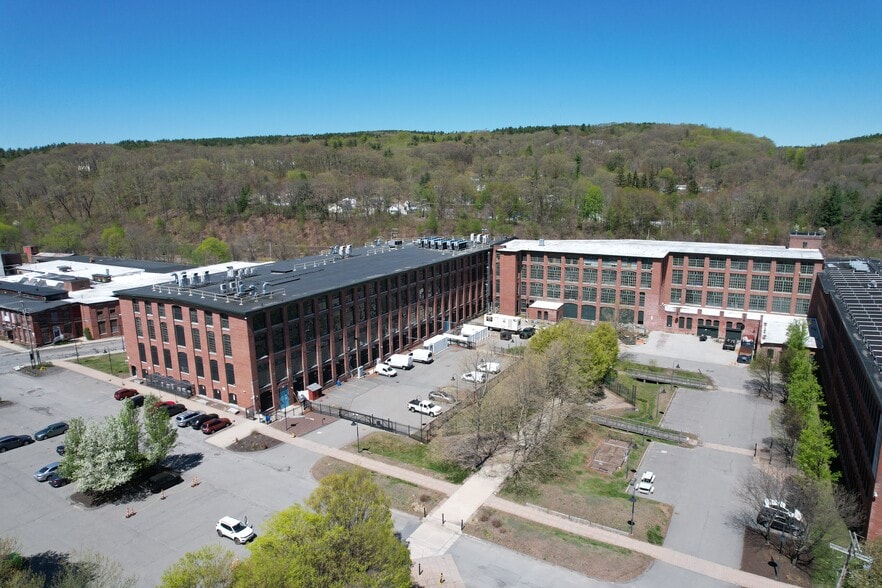 1 Oak Hill Rd, Fitchburg, MA for lease - Aerial - Image 2 of 14