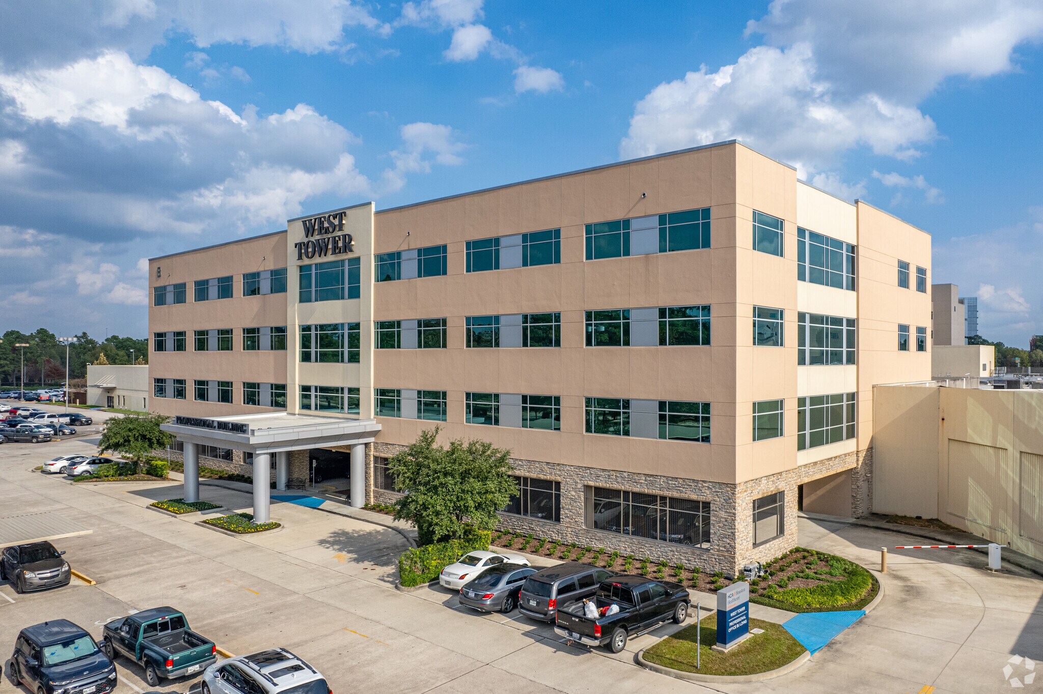 22999 Highway 59 N, Kingwood, TX for lease Primary Photo- Image 1 of 6