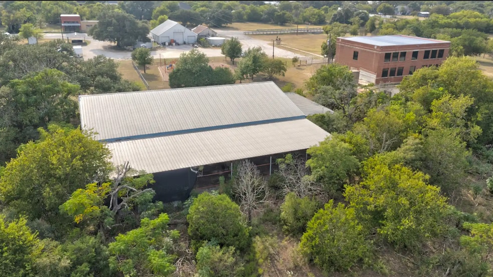 211 Loop 308, Briggs, TX for sale - Building Photo - Image 3 of 17