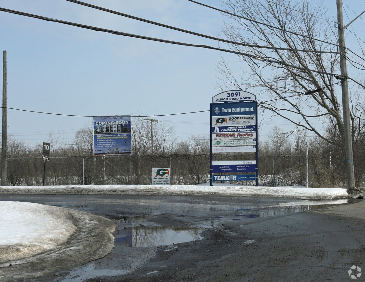 3091 Albion Rd N, Ottawa, ON K1V 9V9