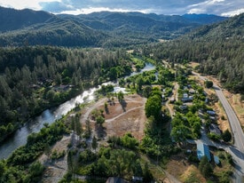 Flux River Resort RV - MH Park - Campground