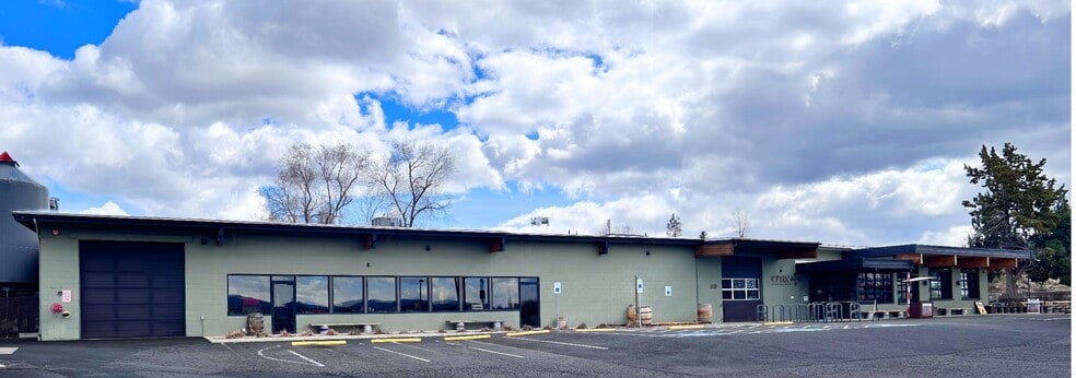 50 SW Division St, Bend, OR for lease - Building Photo - Image 1 of 1
