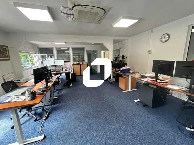 Flex in Montigny-lès-Cormeilles for lease - Building Photo - Image 2 of 32