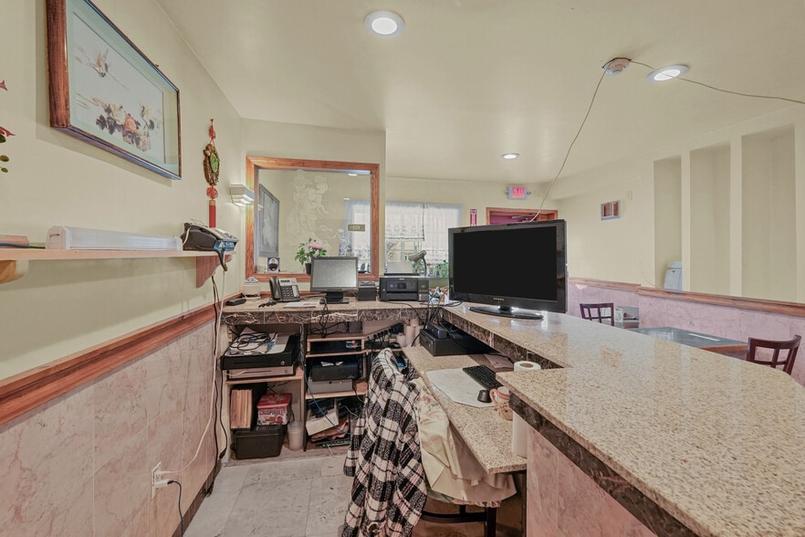 754 Front St, Woonsocket, RI for lease - Building Photo - Image 2 of 54