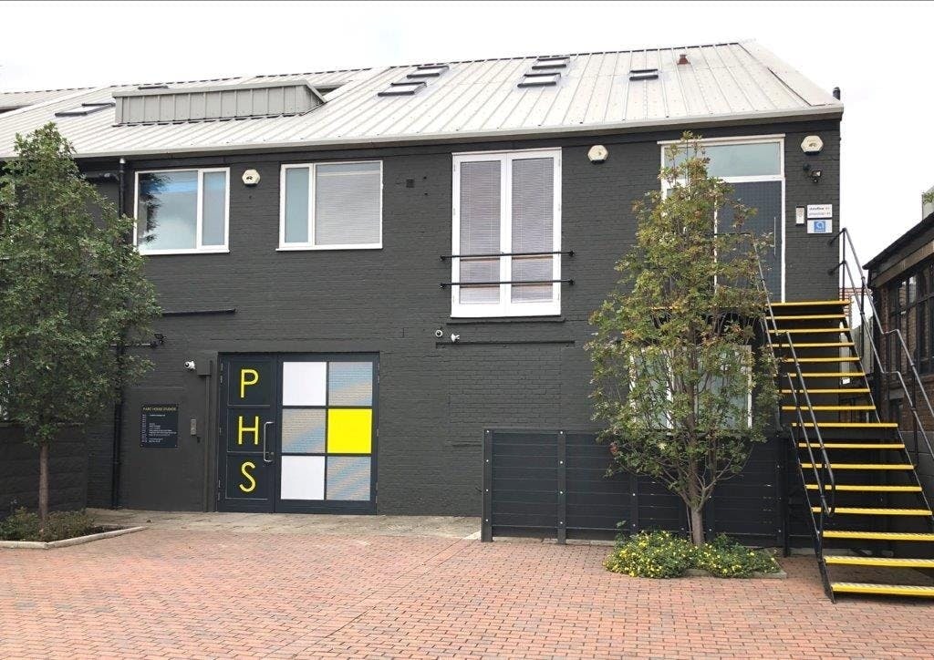 25-37 Cowleaze Rd, Kingston Upon Thames for lease Building Photo- Image 1 of 11