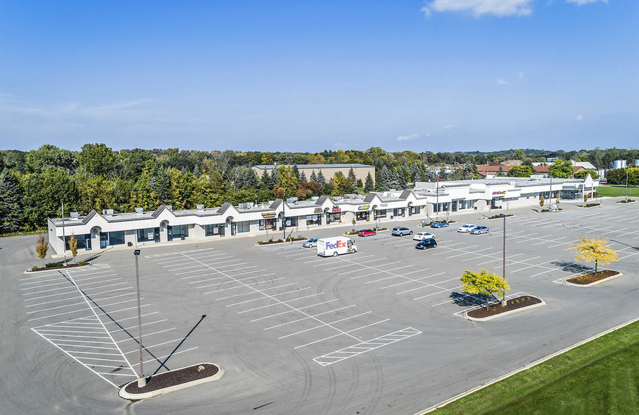 11900-11930 N Whitmore Lake Rd, Green Oak Township, MI for sale - Building Photo - Image 1 of 1