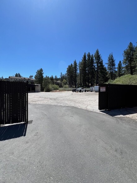 735 Stocker Rd, Big Bear Lake, CA for sale - Building Photo - Image 2 of 6