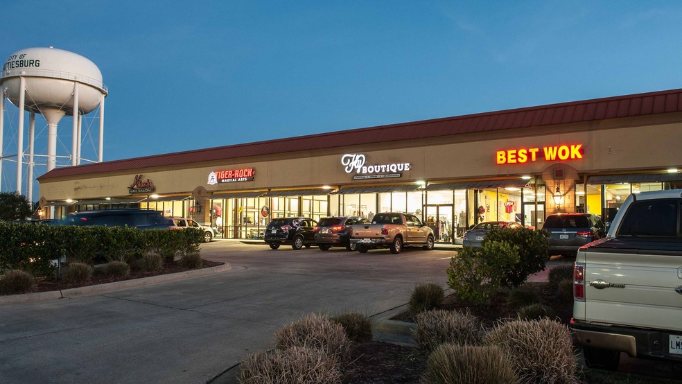 28 Market Ct, Hattiesburg, MS for lease - Building Photo - Image 2 of 8