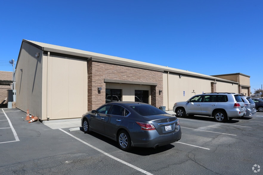 1334 N Imperial Ave, El Centro, CA for lease - Building Photo - Image 2 of 4