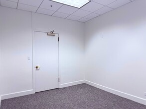 220 Montgomery St, San Francisco, CA for lease Interior Photo- Image 2 of 3