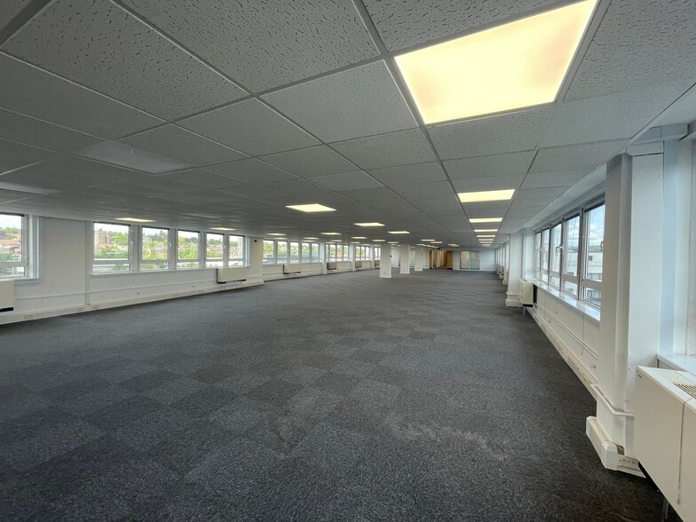 Medway St, Maidstone for lease - Interior Photo - Image 3 of 4