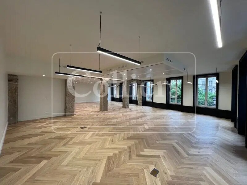 Office in Lyon for lease Interior Photo- Image 1 of 5