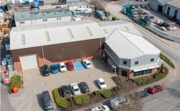 8A Hopton Industrial Estate, Devizes for sale - Building Photo - Image 2 of 6