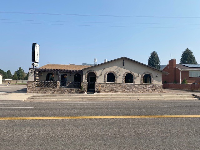 240 West Main, Bicknell, UT for sale - Building Photo - Image 1 of 22