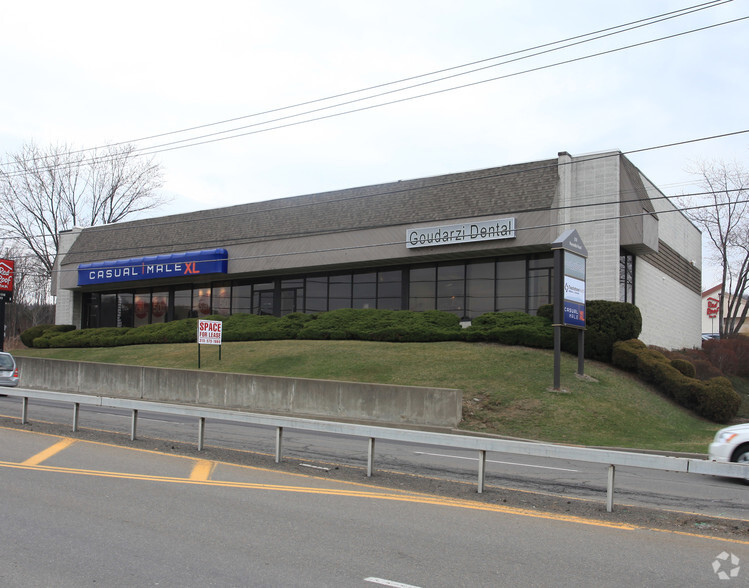 310 Reynolds Rd, Johnson City, NY for lease - Building Photo - Image 3 of 5