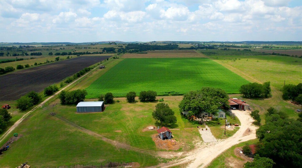 2550 York Creek Rd, New Braunfels, TX for sale - Building Photo - Image 2 of 35