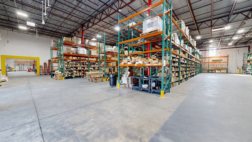 8051 Bayberry Rd, Jacksonville, FL for sale - Matterport 3D Scan - Image 2 of 31