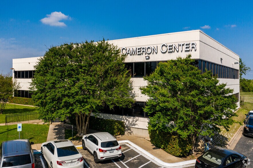 7901 Cameron Rd, Austin, TX for sale - Primary Photo - Image 1 of 1